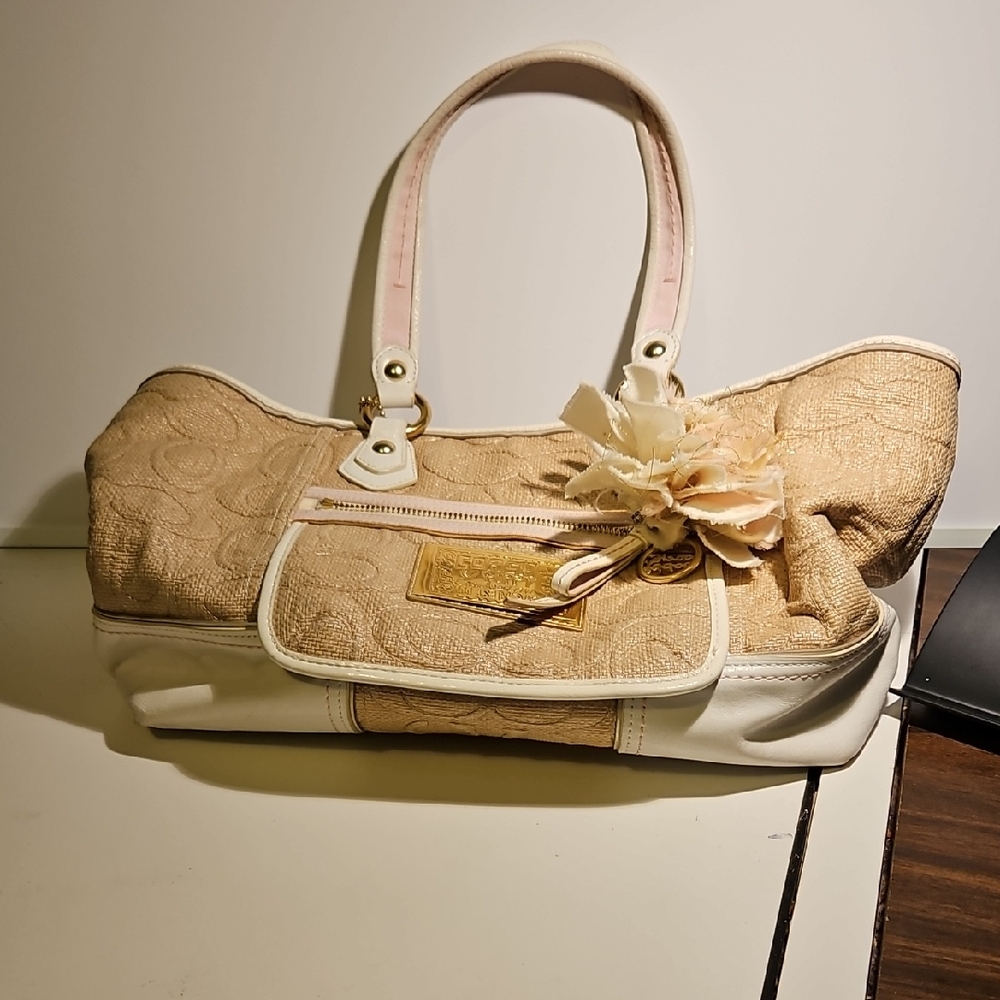 Elegant Cream and Tan Women's Bag
